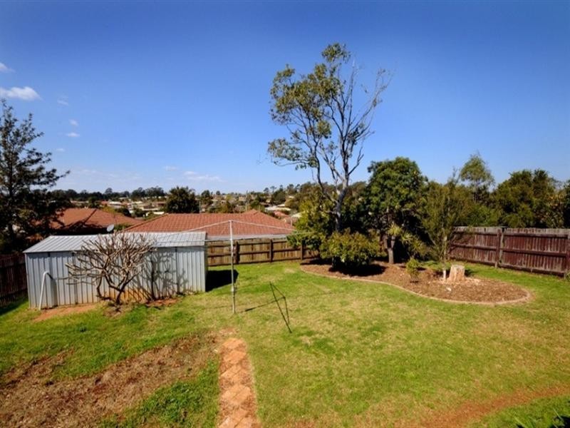 42 Miranda Drive, Wilsonton Heights QLD 4350