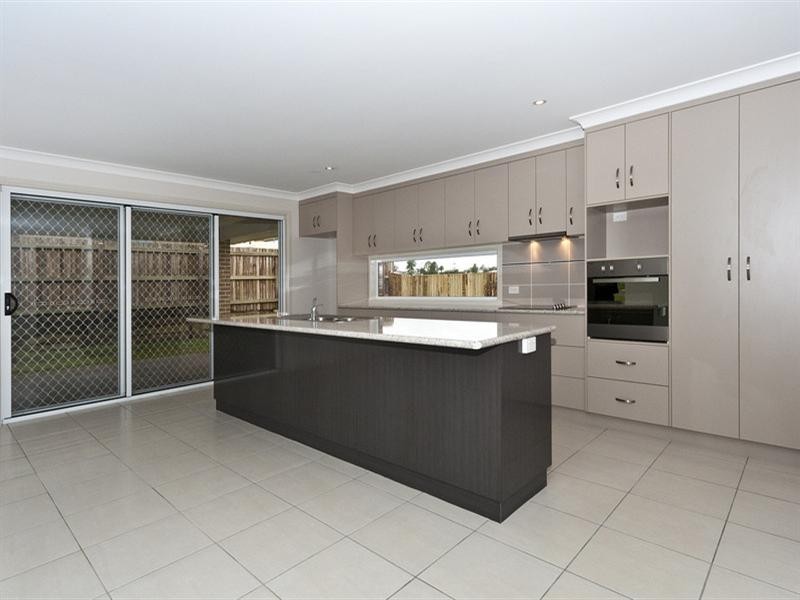 4 Opal Street, Glenvale QLD 4350