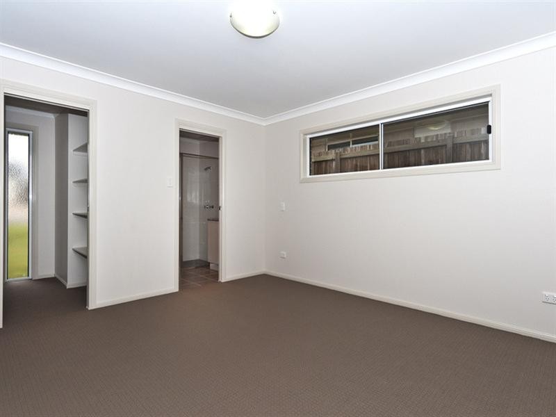 4 Opal Street, Glenvale QLD 4350