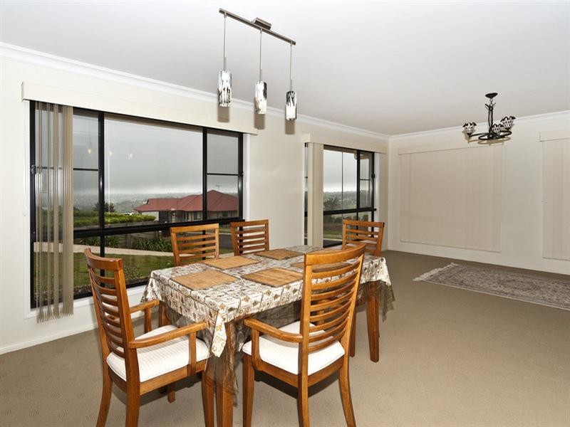 12 McShane Drive, Mount Kynoch QLD 4350