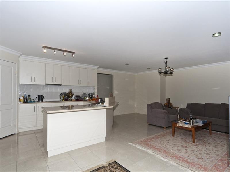 12 McShane Drive, Mount Kynoch QLD 4350