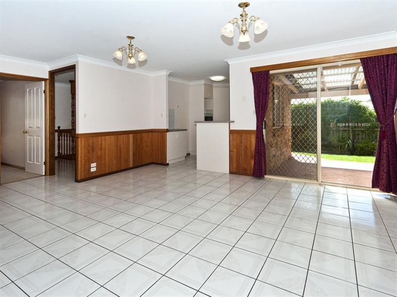 8 May Court, Middle Ridge QLD 4350