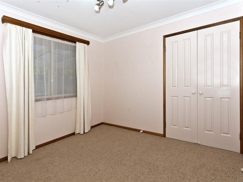 8 May Court, Middle Ridge QLD 4350