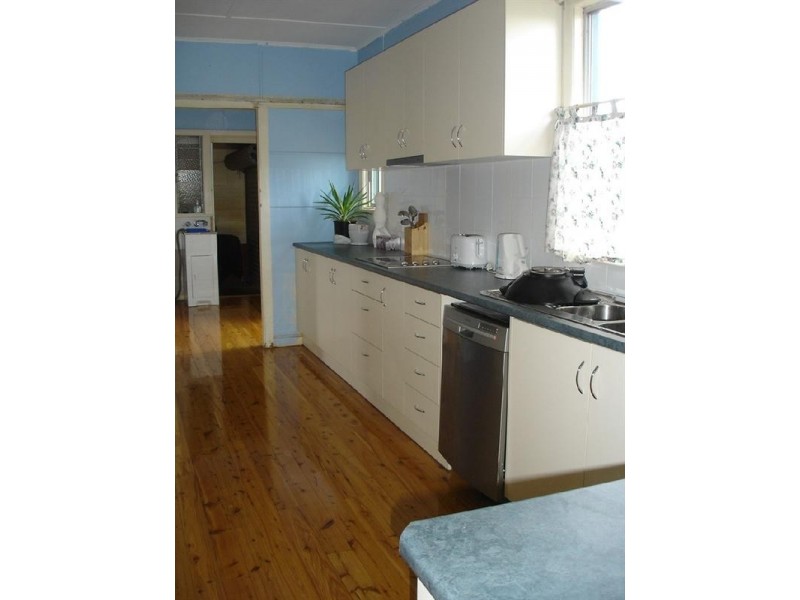 409 Alderley Street, Kearneys Spring QLD 4350