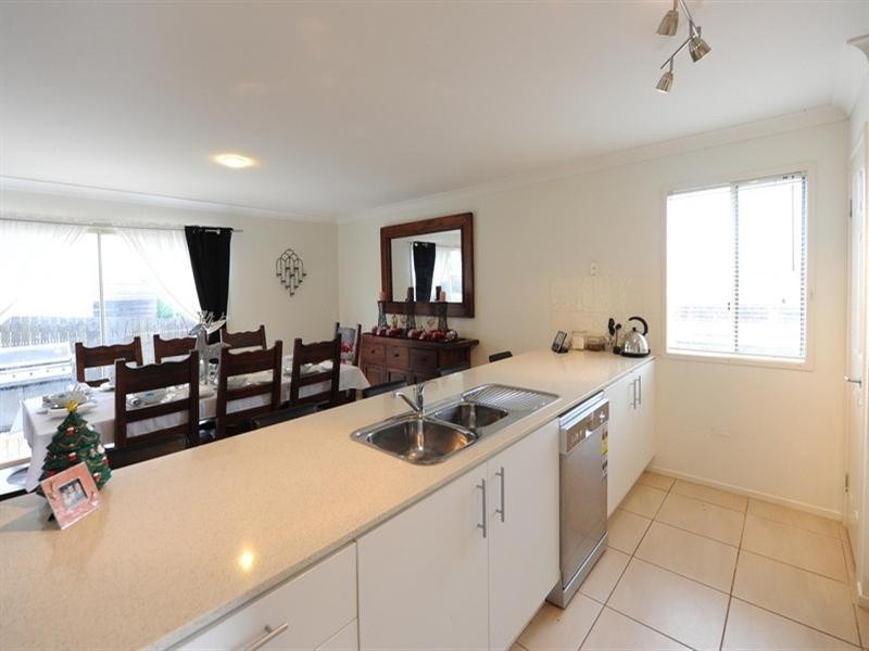 10 Sunset Drive, Glenvale QLD 4350