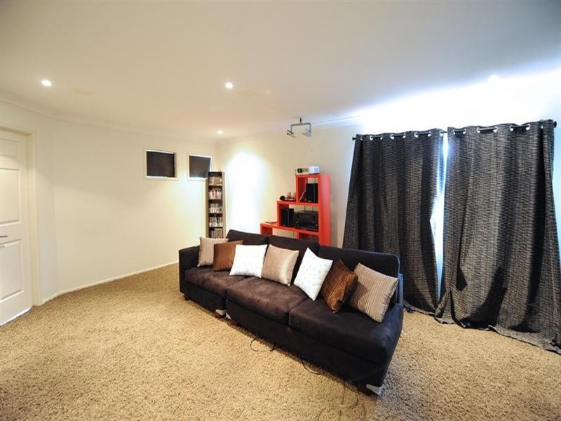 10 Sunset Drive, Glenvale QLD 4350