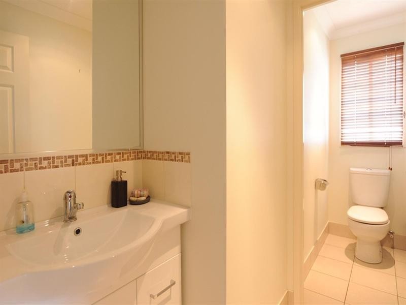 10 Sunset Drive, Glenvale QLD 4350
