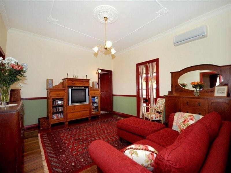 44 Crown Street, Rangeville QLD 4350