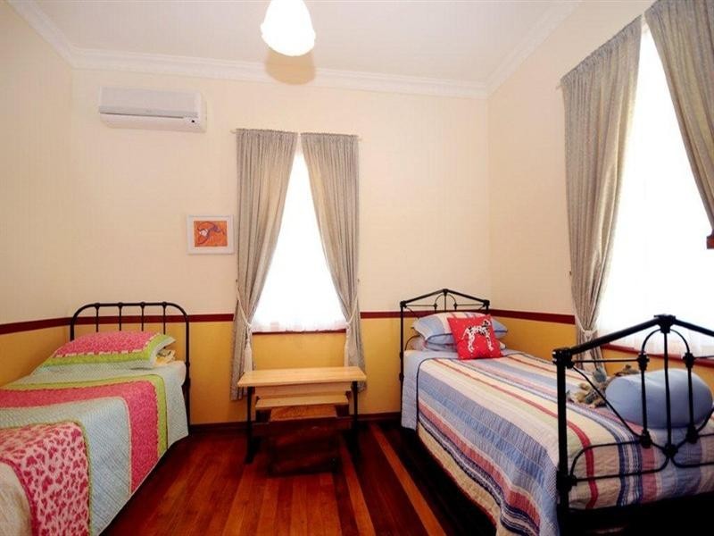 44 Crown Street, Rangeville QLD 4350