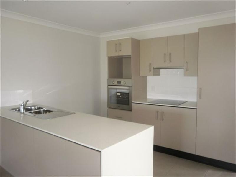 1/19 Sunset Drive, Glenvale QLD 4350