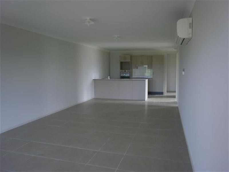 1/19 Sunset Drive, Glenvale QLD 4350