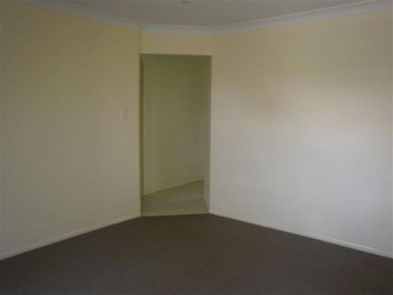 1/4 Boxsall Street, Newtown QLD 4350