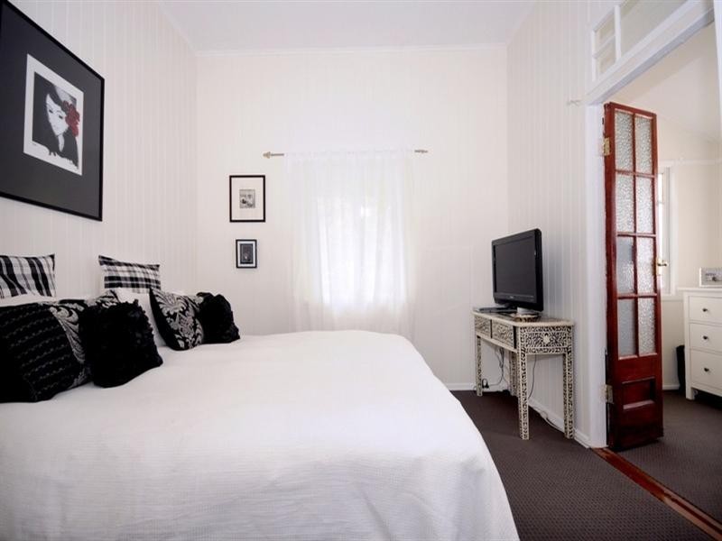 37a Alford Street, Mount Lofty QLD 4350