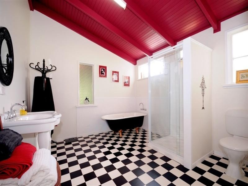 37a Alford Street, Mount Lofty QLD 4350