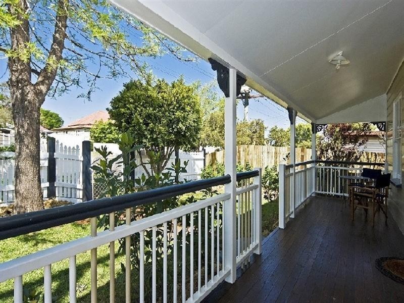 9 Raff Street, North Toowoomba QLD 4350