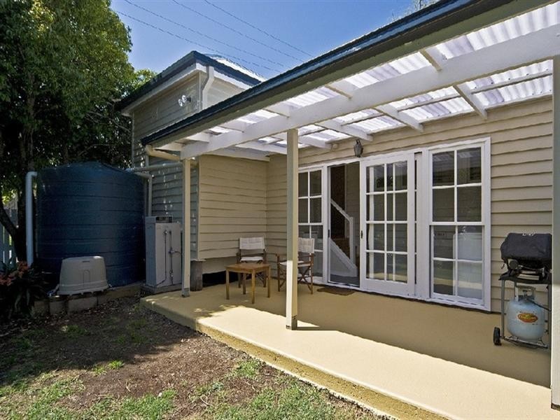 9 Raff Street, North Toowoomba QLD 4350