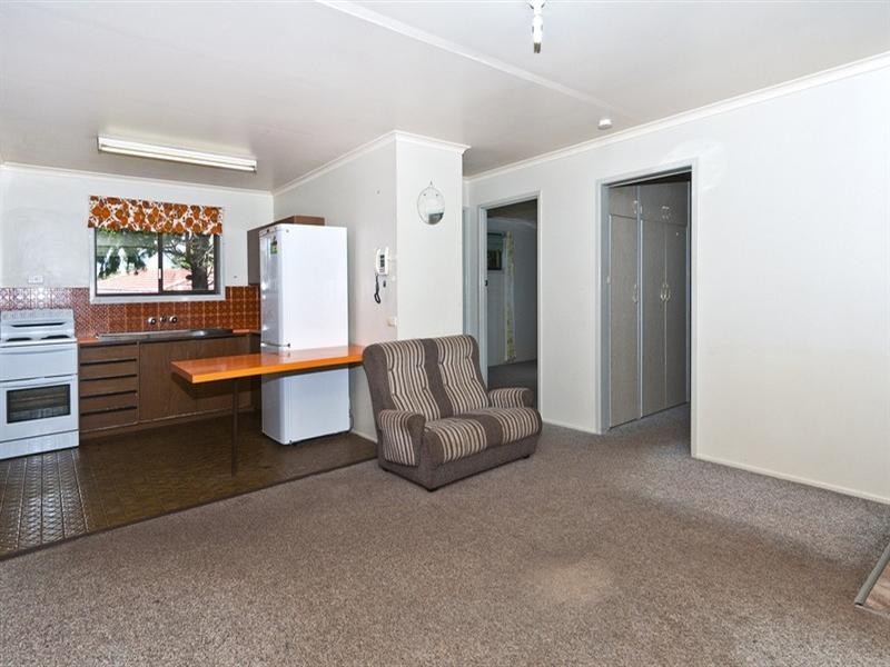 1/1 Cleary Street, Centenary Heights QLD 4350