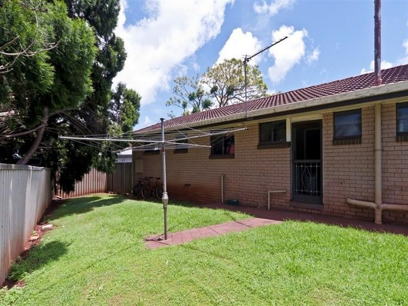 1/1 Cleary Street, Centenary Heights QLD 4350