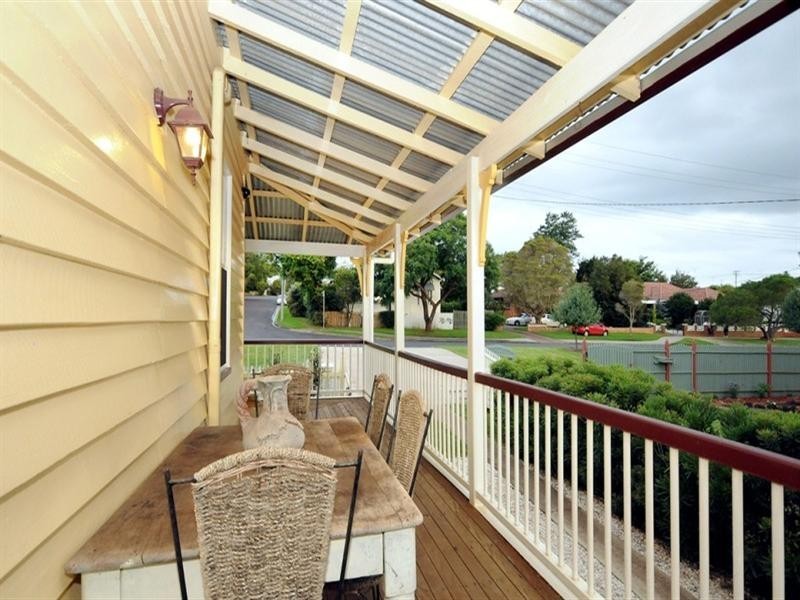5 John Street, East Toowoomba QLD 4350