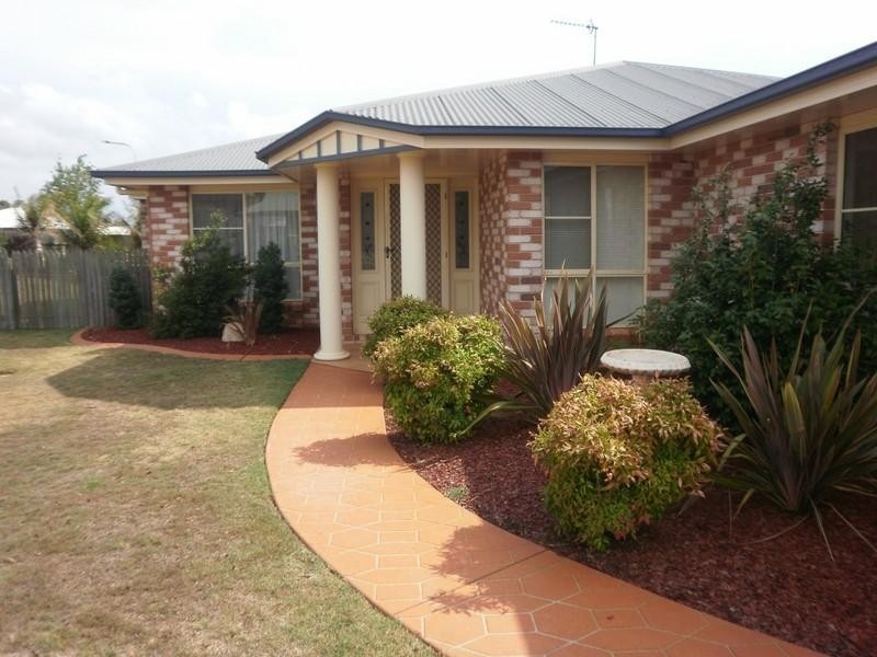 2 Strathconan Drive, Glenvale QLD 4350