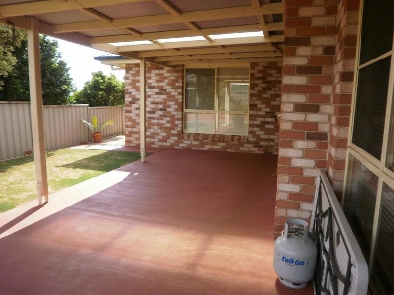 2 Strathconan Drive, Glenvale QLD 4350