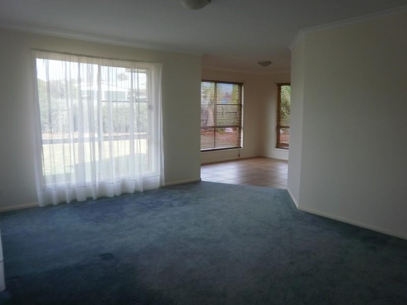 2 Strathconan Drive, Glenvale QLD 4350