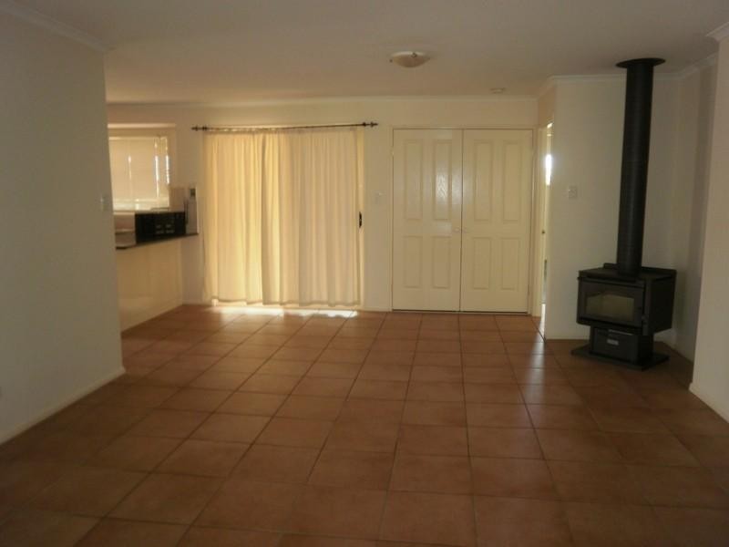 2 Strathconan Drive, Glenvale QLD 4350