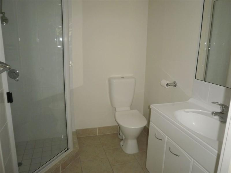 4/14 Uniplaza Court, Kearneys Spring QLD 4350