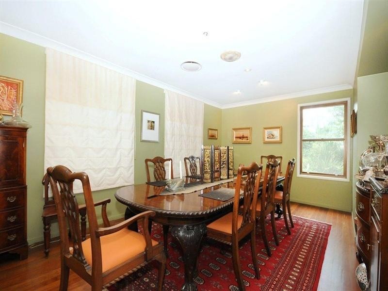 34 Tourist Road, East Toowoomba QLD 4350