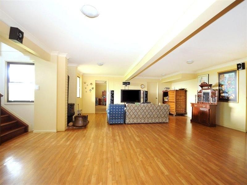 34 Tourist Road, East Toowoomba QLD 4350