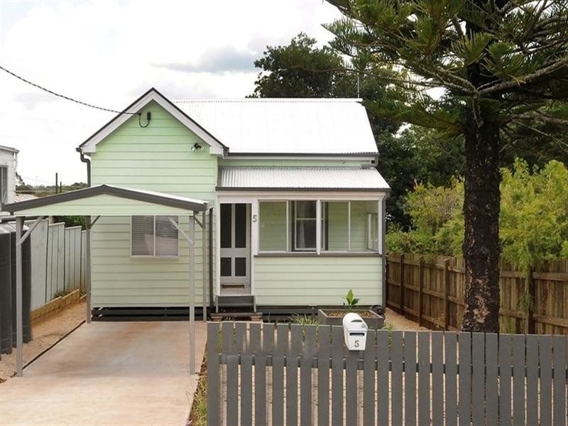 5 Seaton Street, South Toowoomba QLD 4350