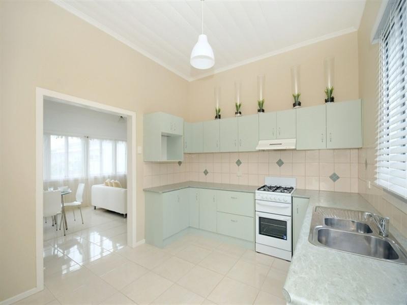 5 Seaton Street, South Toowoomba QLD 4350