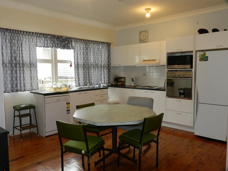 16 Murphy Street, Rangeville QLD 4350