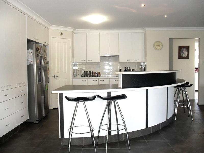 32 Pendoma Drive, Hodgson Vale QLD 4352