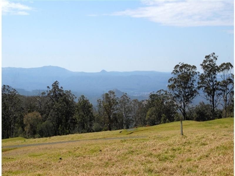 16 Ross Street, Mount Lofty QLD 4350