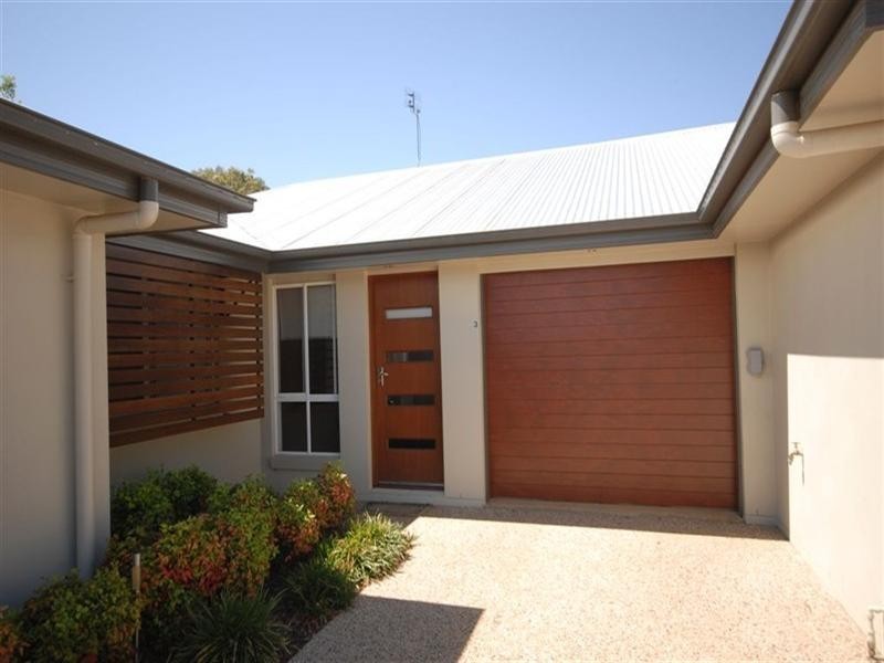 3/7 Whichello Street, Newtown QLD 4350