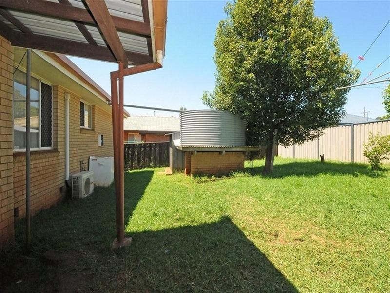 368 Hume Street, Centenary Heights QLD 4350