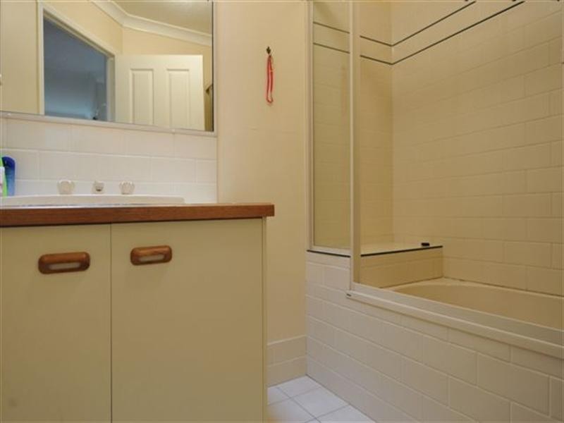 4/2 Brunkhorst Street, Kearneys Spring QLD 4350