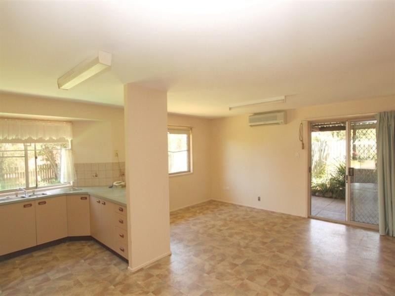 16 Hoffman Street, Kearneys Spring QLD 4350