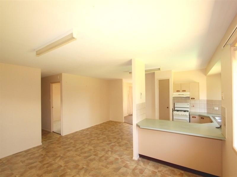 16 Hoffman Street, Kearneys Spring QLD 4350