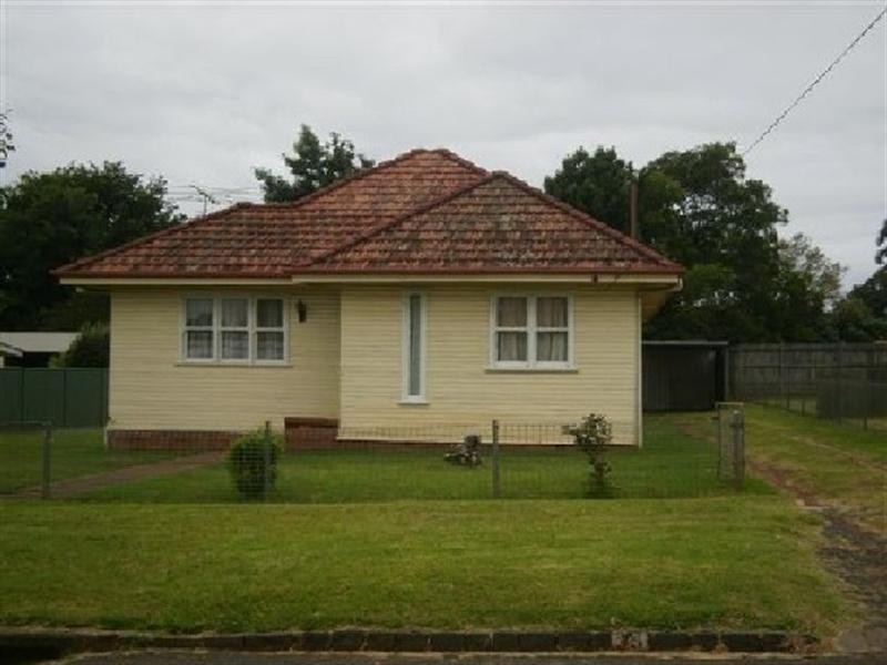 36 Phillip Street, South Toowoomba QLD 4350