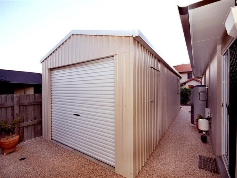 19 Banksdale Drive, Middle Ridge QLD 4350