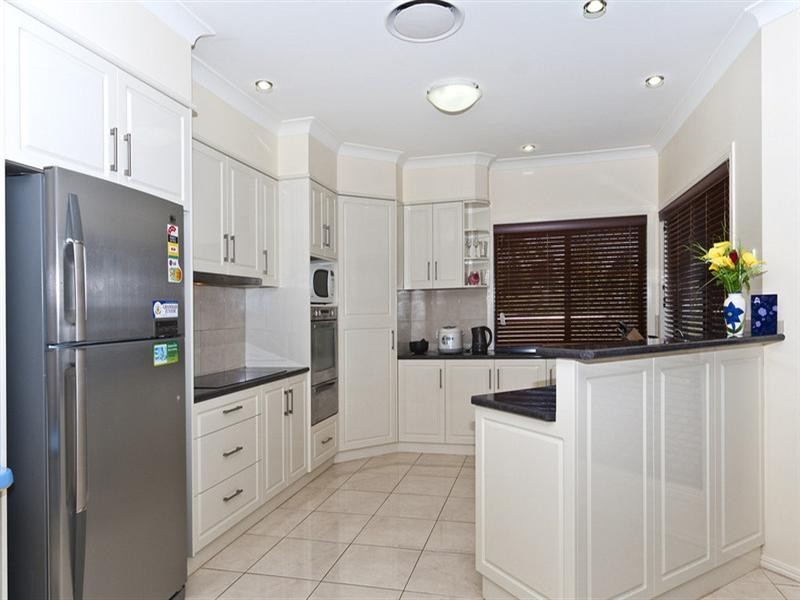 3 Willowburn Drive, Rockville QLD 4350