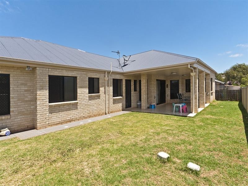 3 Willowburn Drive, Rockville QLD 4350