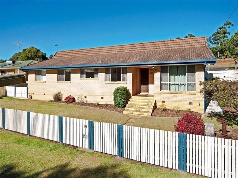 86 Hogg Street, Rockville QLD 4350
