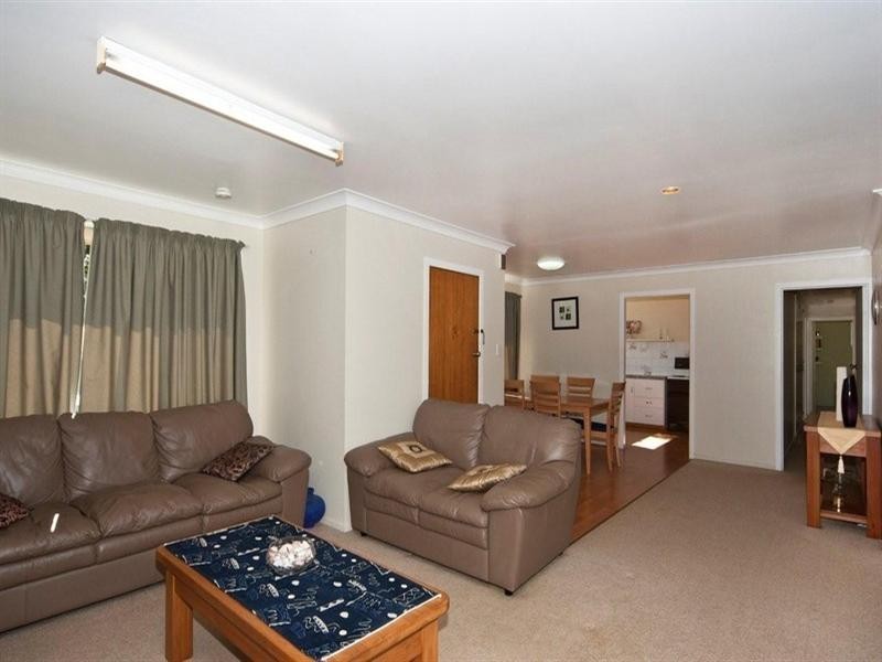 86 Hogg Street, Rockville QLD 4350