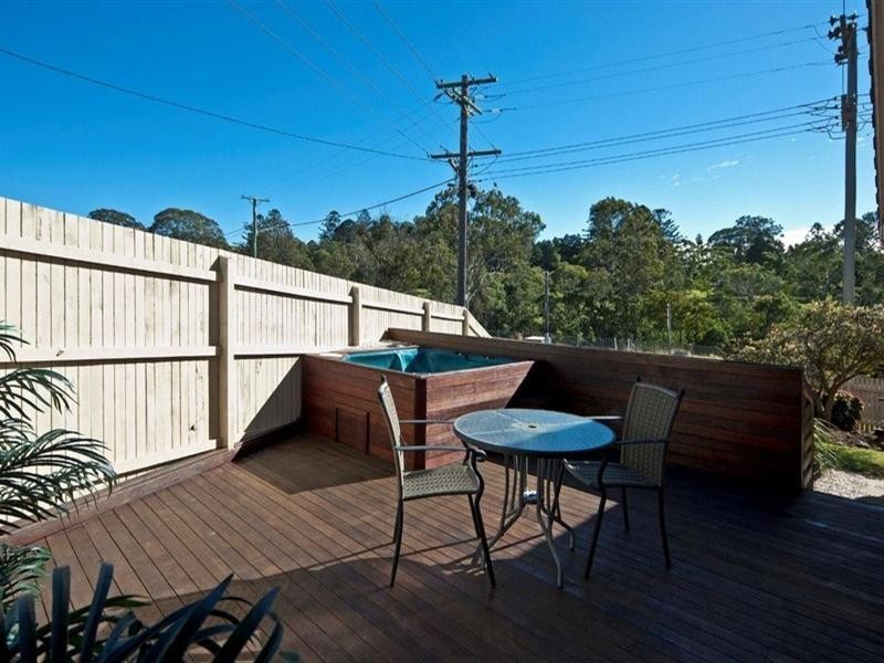 86 Hogg Street, Rockville QLD 4350