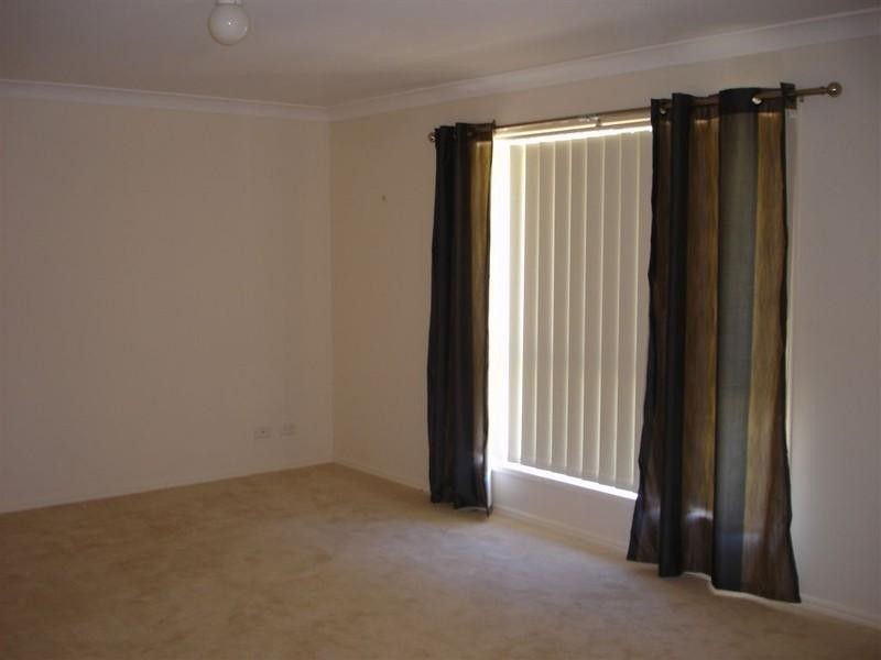 15 CUTTABURRA Crescent, Toowoomba QLD 4350