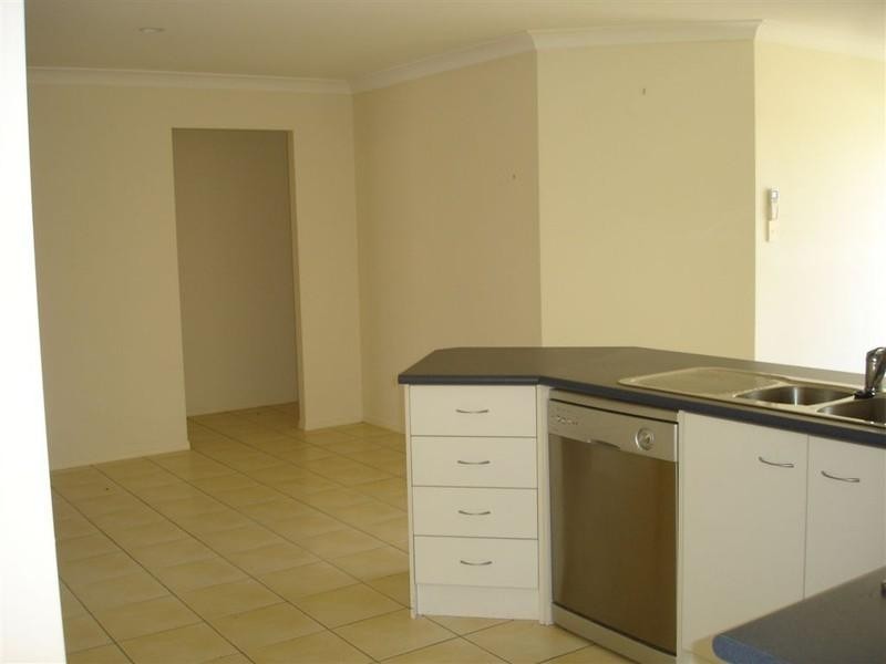 15 CUTTABURRA Crescent, Toowoomba QLD 4350