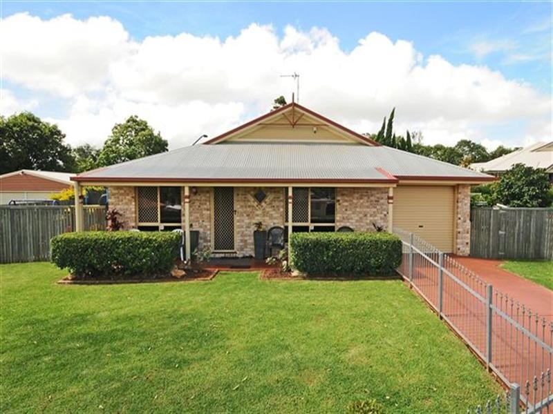 8 Bushnell Court, Rockville QLD 4350